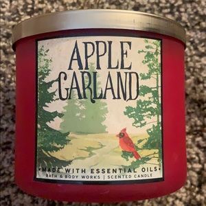 Apple Garland 3 Wick